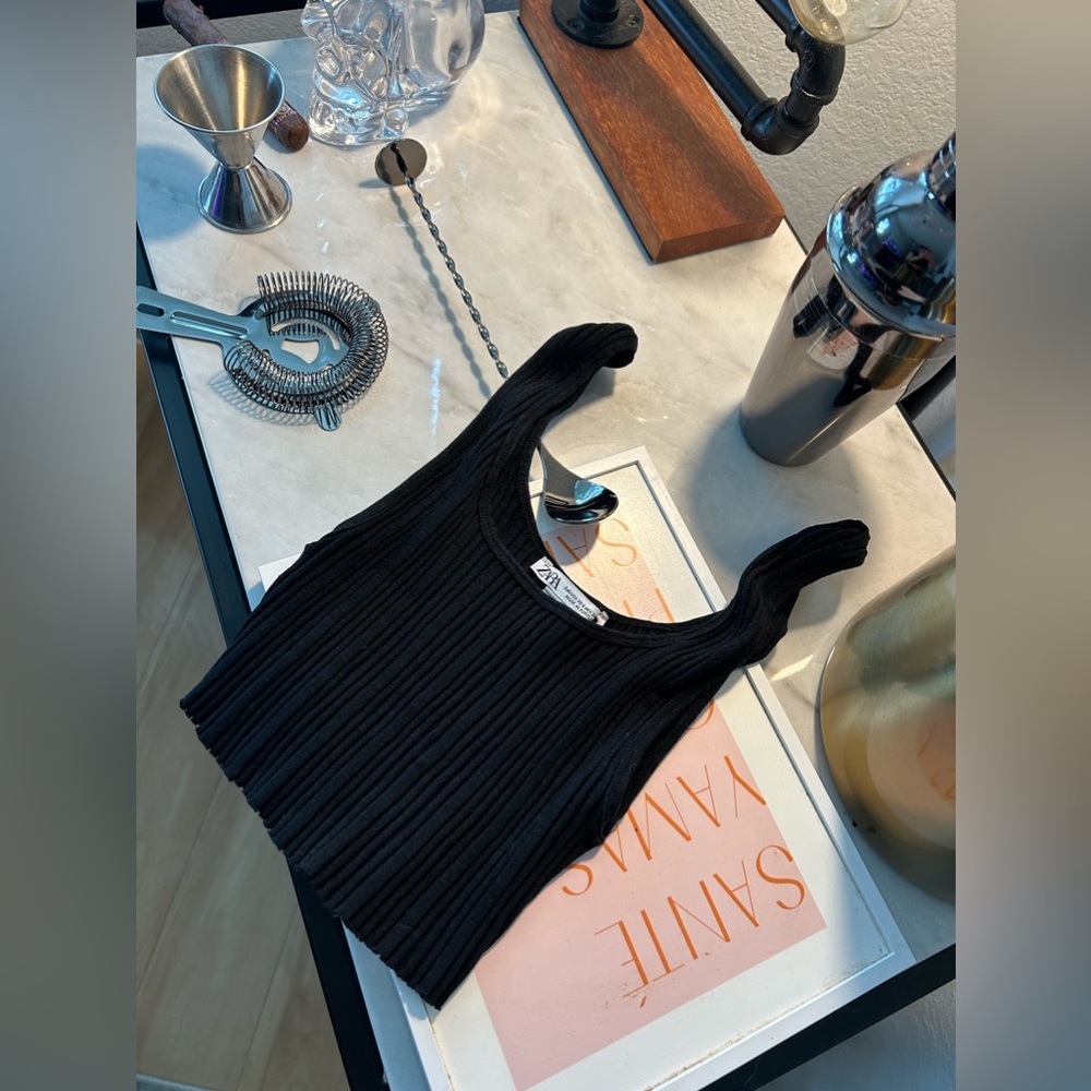 Zara Top - Size: XS-S